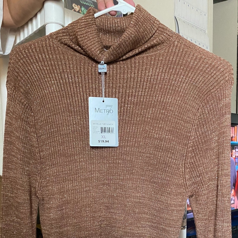 3 Metro 7 Metallic Turtlenecks